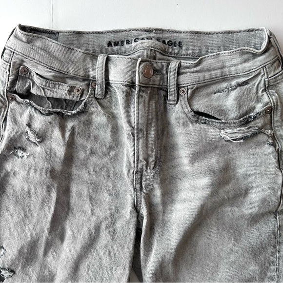 🍒(A461) Women’s American Eagle Jeans. Light Gray Distressed Wash. Size: 6 Long - Picture 3 of 15